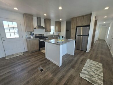 3401 N Walnut Rd unit 15, Las Vegas, NV 89115 - photo 2