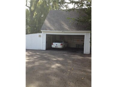 Parking Lot/Garage