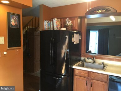 6333 Jacobs Ct, Sykesville, MD 21784 - photo 2