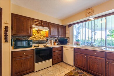 10408 Schwood Dr, El Paso, TX 79925 - photo 7