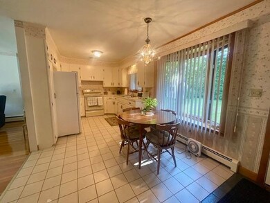 27 Androscoggin St, Gorham, NH 03581 - photo 6