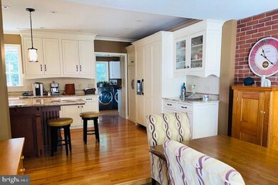 1326 Monroe Ave, Reading, PA 19610 - photo 3