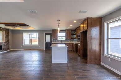 1313 Middle St, Alamo, TX 78516 - photo 4