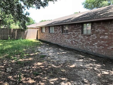 1018 Progreso Dr, Houston, TX 77038 - photo 6