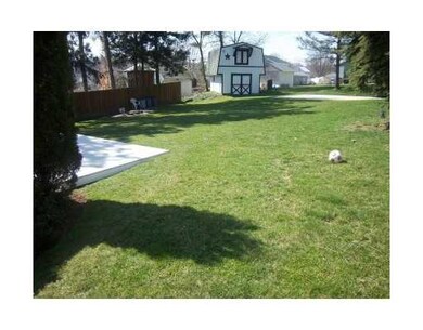 Yard/Garden. w/Storage shed