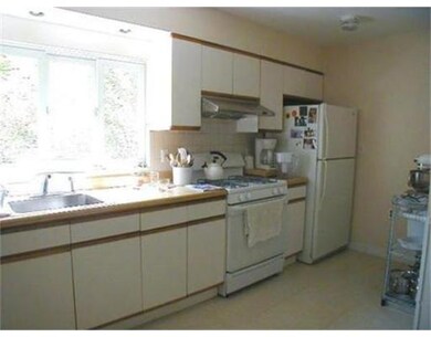 29 Louise Rd unit 31, Chestnut Hill, MA 02467 - photo 2