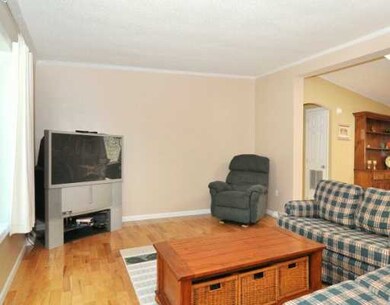 379 Leisure Dr, Wakefield, RI 02879 - photo 4