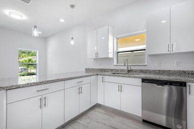 2827 Saranac Ave, West Palm Beach, FL 33409 - photo 7