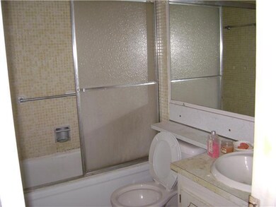 221 Windsor J, West Palm Beach, FL 33417 - photo 6