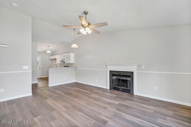 4105MortonCourt_04