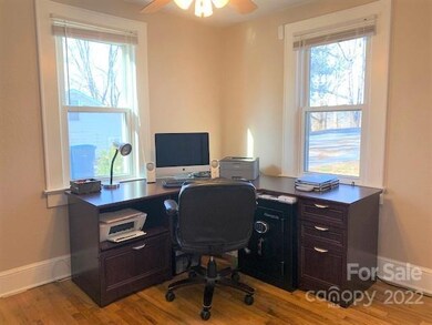 118 Oakhurst St, Hendersonville, NC 28792 - photo 6