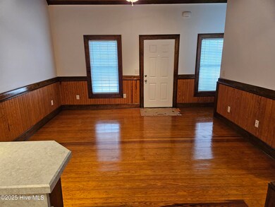 312 Marsh St unit F, Beaufort, NC 28516 - photo 2