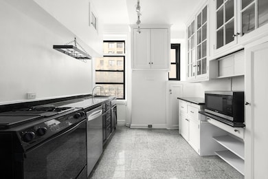 Stonehenge Tower unit 3S, New York, NY 10024 - photo 4