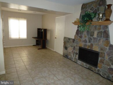 11725 Flints Grove Ln, North Potomac, MD 20878 - photo 7