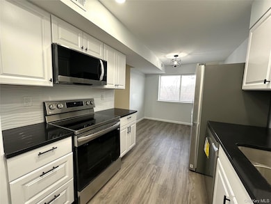 26 Cooper Rd unit 511, Poughkeepsie, NY 12603 - photo 3