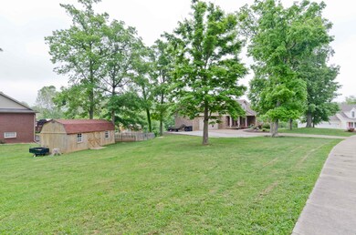 340 Park Ridge Dr, Mount Washington, KY 40047 - photo 2