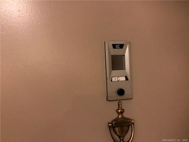 Cartwright Towers II unit 1C, Bridgeport, CT 06604 - photo 3