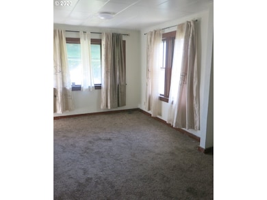 107 SE 9th St, Pendleton, OR 97801 - photo 3