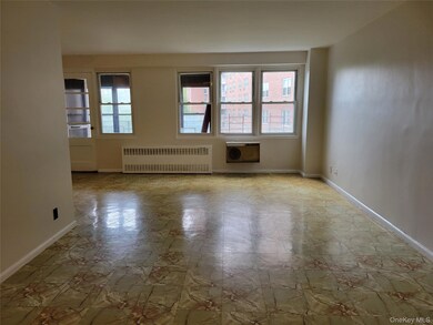 138-10 Franklin Ave unit 5, Flushing, NY 11355 - photo 2