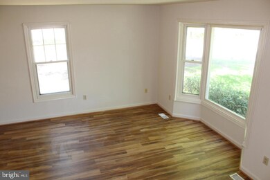 10742 Brice Ct, Fredericksburg, VA 22407 - photo 6