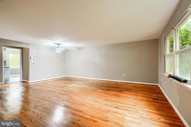 14 Englefield Square, Owings Mills, MD 21117 - photo 6