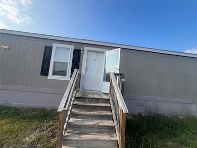 302 Sparrow Ln, Kyle, TX 78640 - photo 2