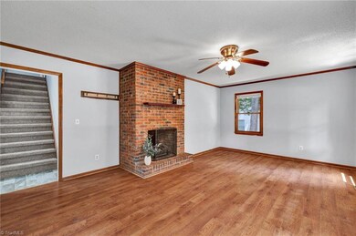 1218 E Mine St, Asheboro, NC 27205 - photo 2