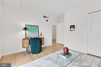 The Aurora Condominiums unit 914, Silver Spring, MD 20910 - photo 6