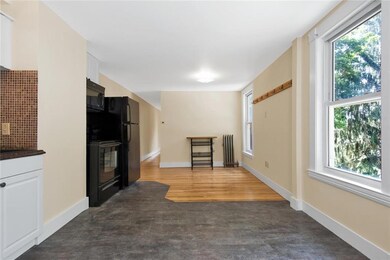 Lovely space with loads of natural...