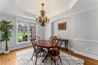 Off entry foyer