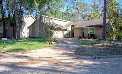 3119 Village Woods Dr, Kingwood, TX 77339 - photo 2