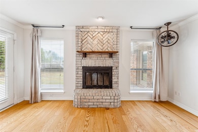 3109 Crockett St, Granbury, TX 76049 - photo 7