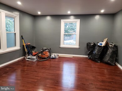 11 Cloverdale Ave unit 1, Upper Darby, PA 19082 - photo 2