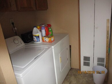 2530 W. Whipple Laundry
