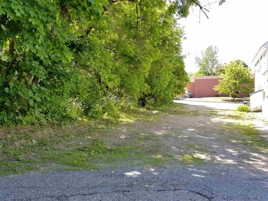 12 Meadow St, Claremont, NH 03743 - photo 4