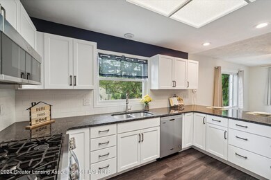 16-904-Mcdiarmid-Ln-Grand-Ledge-MI-48837