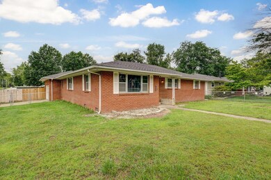 1532 E Wayland St-3