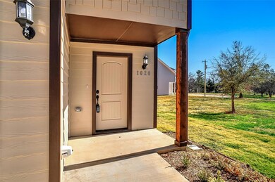 1020 Layne Dr, Denison, TX 75020 - photo 2
