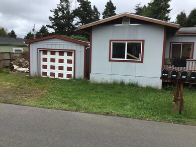 830 SE Port Ave, Lincoln City, OR 97367 - photo 4