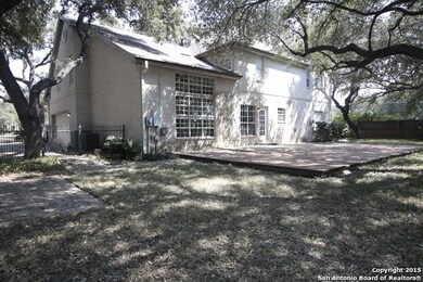 10802 Hunters Way, Helotes, TX 78023 - photo 4
