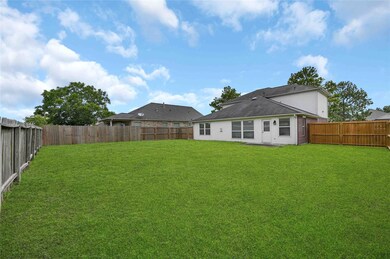 3126 Centennial Village Dr, Pearland, TX 77584 - photo 4