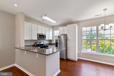 23182 Blackthorn Square, Sterling, VA 20166 - photo 3