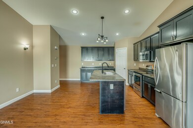 5408NormandySt_0007