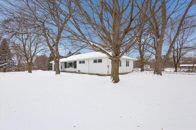 630 N State St, Stanton, MI 48888 - photo 4