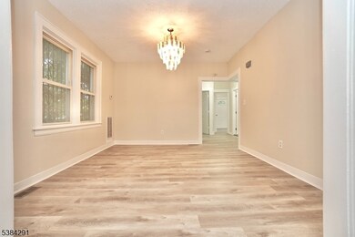 189 Alexander St, Newark, NJ 07106 - photo 5
