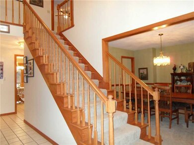 Entry/Foyer.