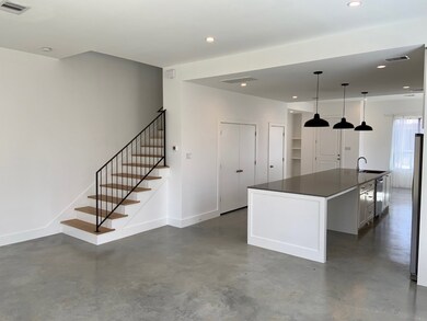 1733 Airline Dr unit A, Houston, TX 77009 - photo 6