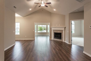 RE_825 E Kings Mead Unit 4-7