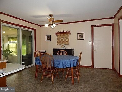 2946 Jefferson Dr, Chambersburg, PA 17201 - photo 6