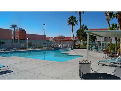 Swimming Pool/Hot Tub/Sauna.